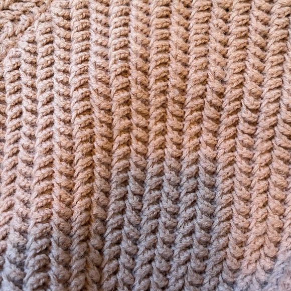 Mildly heavyweight mock turtleneck Mauve in color - Picture 4 of 6